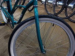 Велосипед Electra Cruiser Lux 3i Step Thru Green Metallic (Garage Vintage)